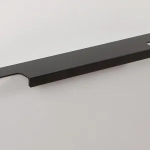 Мебельная ручка RAY RT109BL.1/160/200